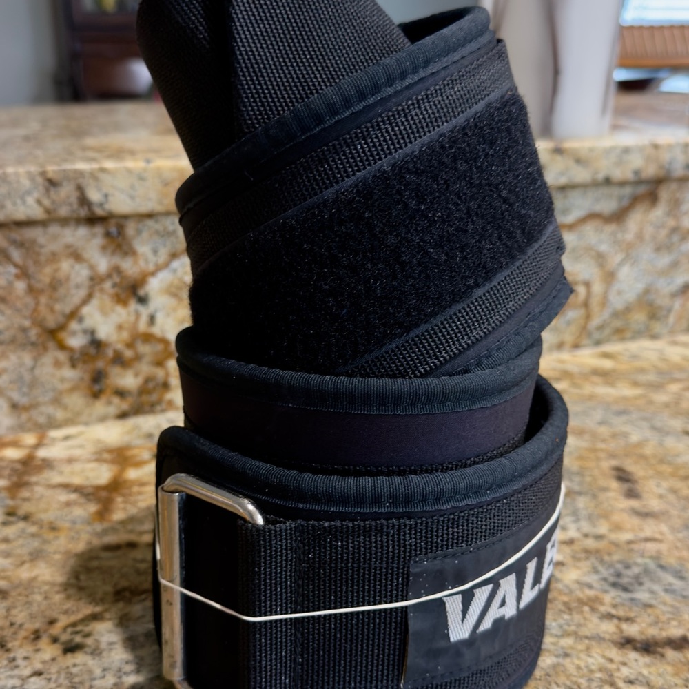Valeo Weightlifting Belt Adjustable Nylon Gym Back Support Black Size XL - Picture 2 of 8
